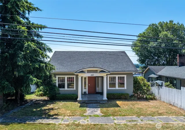 Photo 2 of Single family home for sale at 297 Ne Washington Ave, Chehalis, WA 98532 | MLS# NWM2555684 | Listing updated on 2026-09-22