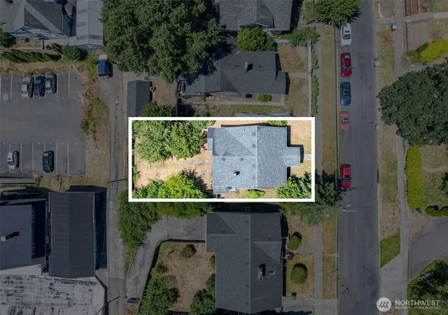 Photo 3 of Single family home for sale at 297 Ne Washington Ave, Chehalis, WA 98532 | MLS# NWM2555684 | Listing updated on 2026-09-22