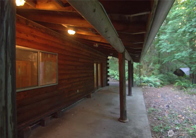 Photo 3 of Single family home for sale at 33610 Ne 84th Place, Carnation, WA 98014 | MLS# NWM2555709 | Listing updated on 2026-09-22