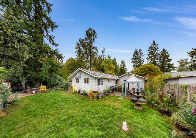 Photo 4 of Single family home for sale at 13006 160th Avenue SE, Renton, WA 98059 | MLS# NWM2555727 | Listing updated on 2026-10-01