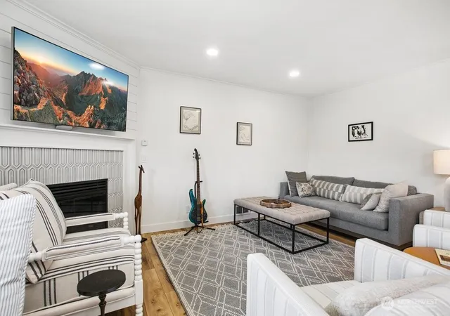 Photo 3 of Condo for sale at 9715 NE Juanita Dr #B407, Kirkland, WA 98034 | MLS# NWM2555730 | Listing updated on 2026-09-22