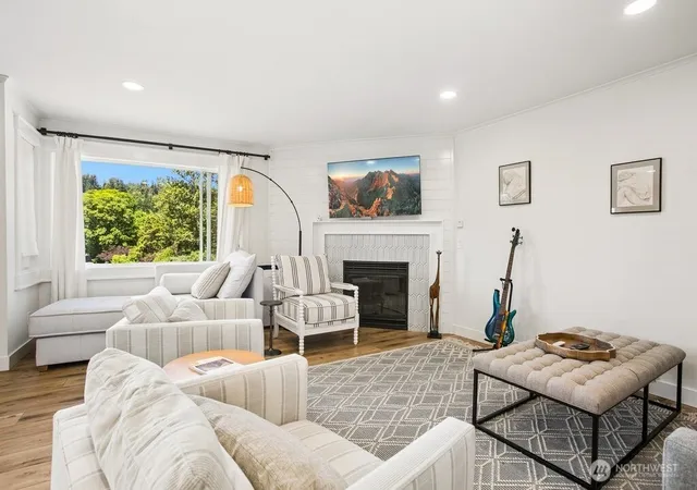 Photo 4 of Condo for sale at 9715 NE Juanita Dr #B407, Kirkland, WA 98034 | MLS# NWM2555730 | Listing updated on 2026-09-22