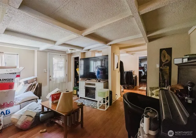 Photo 3 of Sale Pending at 762 SE Cook Plant Farm Rd, Shelton, WA 98584 | MLS# NWM2555743 | Listing updated on 2026-09-25