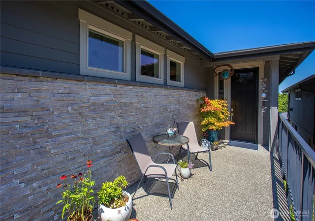 Photo 4 of Townhouse for sale at 4938 Portalis Way #6, Anacortes, WA 98221 | MLS# NWM2555775 | Listing updated on 2026-09-26