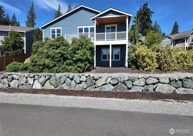 Photo 3 of Single family home for sale at 12779 Frazier Hts Loop, Burlington, WA 98233 | MLS# NWM2555861 | Listing updated on 2026-09-26