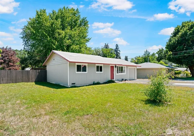 Photo 2 of Single family home for sale at 1306 N Water St, Ellensburg, WA 98926 | MLS# NWM2555878 | Listing updated on 2026-09-29