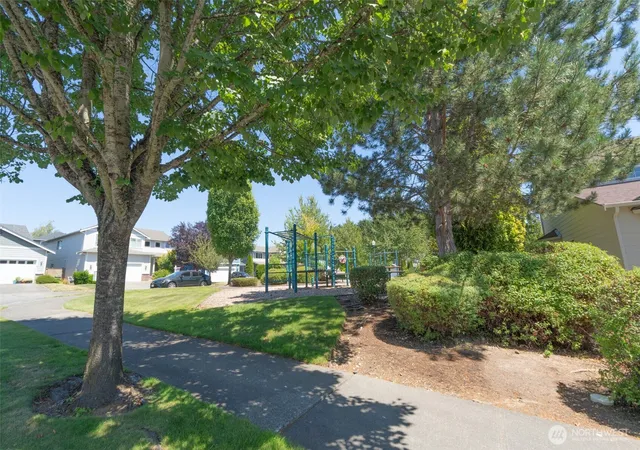 Photo 2 of Sale Pending at 25412 160th Place Se, Covington, WA 98042 | MLS# NWM2555883 | Listing updated on 2026-09-25