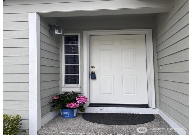 Photo 3 of Sale Pending at 25412 160th Place Se, Covington, WA 98042 | MLS# NWM2555883 | Listing updated on 2026-09-25