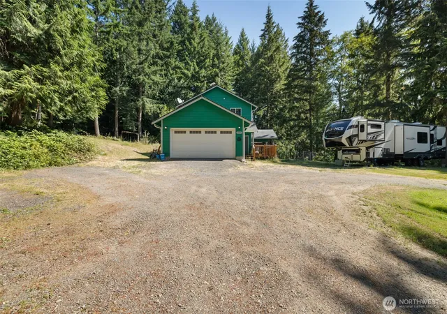 Photo 3 of Single family home for sale at 2800 Albright Ave Se, Port Orchard, WA 98366 | MLS# NWM2555892 | Listing updated on 2026-09-23
