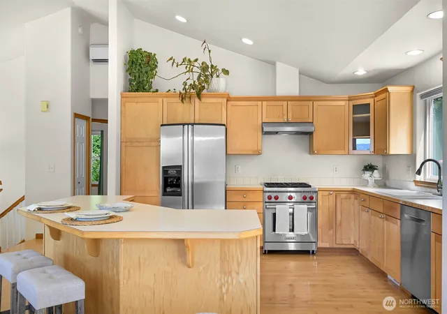 Photo 4 of Sale Pending at 2203 36th Street, Bellingham, WA 98229 | MLS# NWM2555899 | Listing updated on 2026-09-17