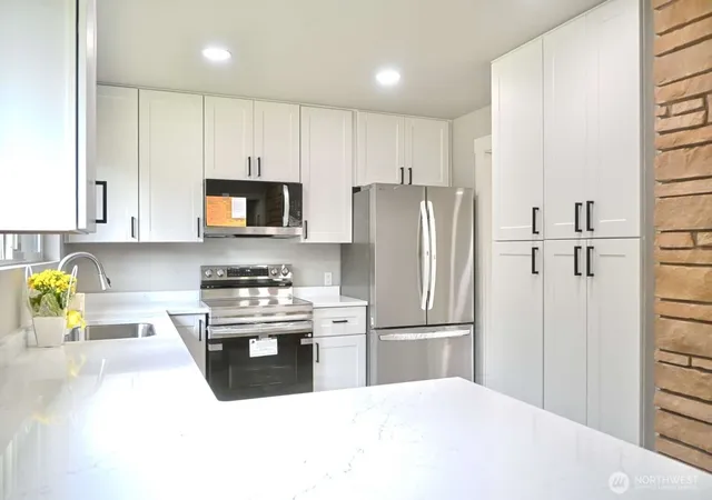 Photo 4 of Single family home for sale at 1012 Campbell Ave, Port Angeles, WA 98362 | MLS# NWM2555913 | Listing updated on 2026-09-21