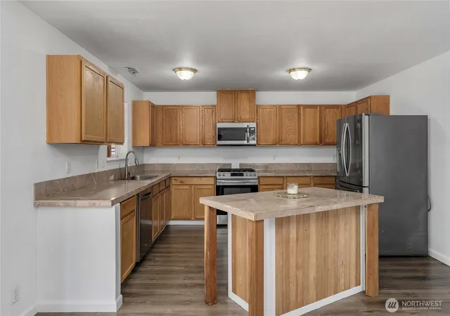 Photo 4 of Single family home for sale at 19514 104th Avenue E, Graham, WA 98338 | MLS# NWM2555915 | Listing updated on 2026-09-22