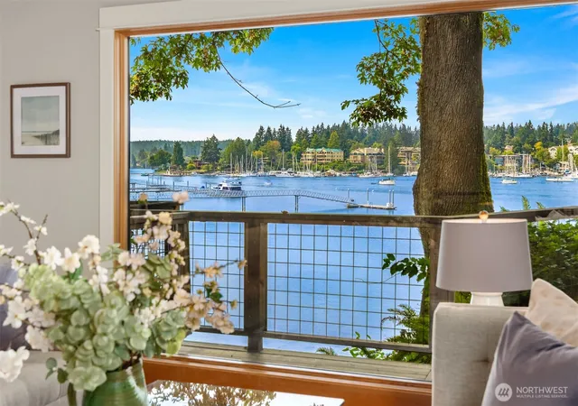 Photo 4 of Sale Pending at 5854 Packard Ln NE, Bainbridge Island, WA 98110 | MLS# NWM2555924 | Listing updated on 2026-09-25