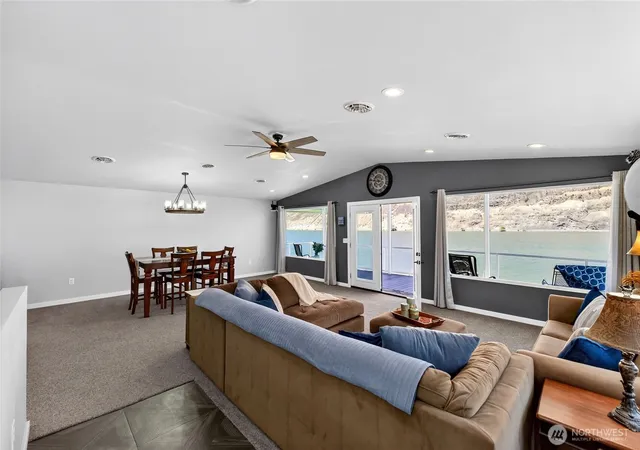 Photo 4 of Single family home for sale at 32014 Lakeview Rd NE, Coulee City, WA 99115 | MLS# NWM2555933 | Listing updated on 2026-09-22