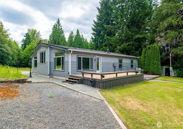 Photo 3 of Manufactured home for sale at 608 Alger Ccc Rd, Sedro Woolley, WA 98284 | MLS# NWM2555942 | Listing updated on 2026-09-22