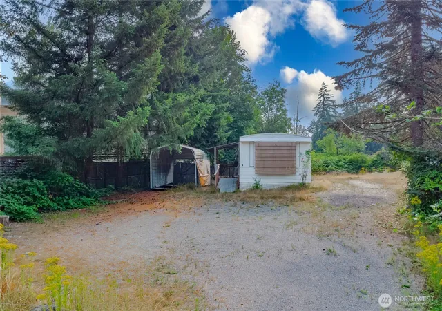 Photo 3 of Sale Pending at 17636 118th Avenue Se, Renton, WA 98058 | MLS# NWM2555976 | Listing updated on 2026-10-02