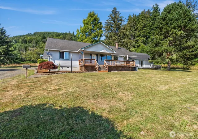 Photo 3 of Single family home for sale at 22 Pollari Rd, Raymond, WA 98577 | MLS# NWM2555981 | Listing updated on 2026-09-22