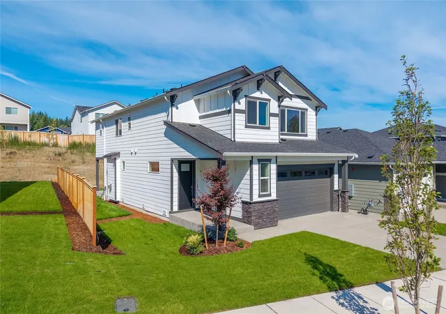 Photo 2 of Single family home for sale at 3943 Flt Top Dr, Bremerton, WA 98312 | MLS# NWM2555998 | Listing updated on 2026-09-27