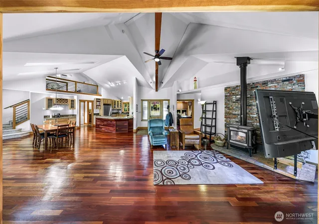 Photo 3 of Single family home for sale at 6701 Holst Rd, Clinton, WA 98236 | MLS# NWM2556003 | Listing updated on 2026-09-22