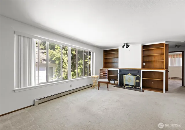 Photo 3 of Condo for sale at 3209 Hoyt Ave #302, Everett, WA 98201 | MLS# NWM2556028 | Listing updated on 2026-09-30