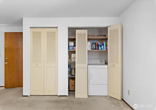 Photo 4 of Condo for sale at 3209 Hoyt Ave #302, Everett, WA 98201 | MLS# NWM2556028 | Listing updated on 2026-09-30