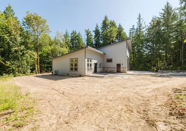 Photo 3 of Single family home for sale at 5170 Se Lars Hanson, Port Orchard, WA 98367 | MLS# NWM2556069 | Listing updated on 2026-09-25