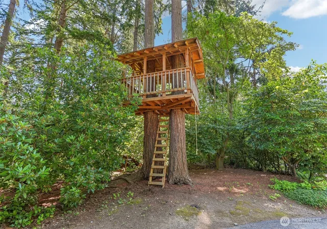Photo 4 of Single family home for sale at 340 NW 137th Street, Seattle, WA 98177 | MLS# NWM2556103 | Listing updated on 2026-09-22