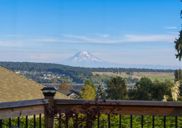 Photo 2 of Single family home for sale at 1263 Pilchuck Dr, Fox Island, WA 98333 | MLS# NWM2556113 | Listing updated on 2026-10-26
