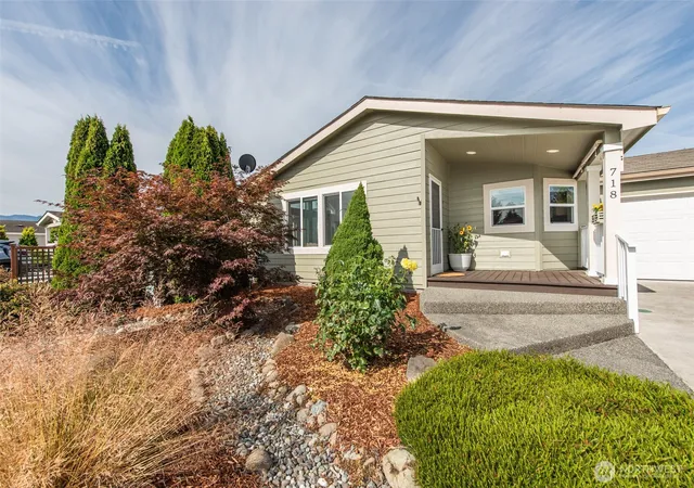 Photo 2 of Manufactured home for sale at 718 W Heritage Loop, Sequim, WA 98382 | MLS# NWM2556144 | Listing updated on 2026-09-22