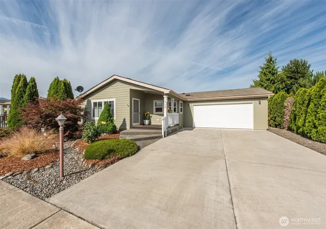 Photo 3 of Manufactured home for sale at 718 W Heritage Loop, Sequim, WA 98382 | MLS# NWM2556144 | Listing updated on 2026-09-22