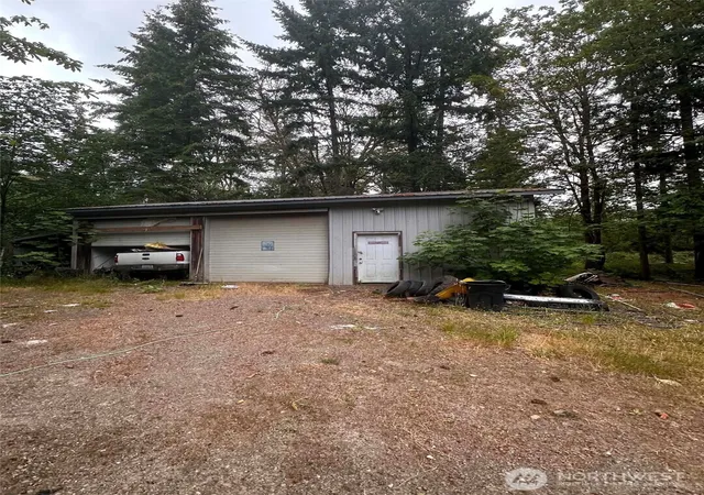 Photo 4 of Manufactured home for sale at 14140 Old Hwy 99 SE, Tenino, WA 98589 | MLS# NWM2556146 | Listing updated on 2026-10-01