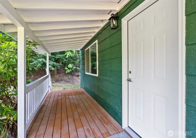 Photo 4 of Sale Pending at 995 Davis Lake Rd, Morton, WA 98356 | MLS# NWM2556168 | Listing updated on 2026-10-02