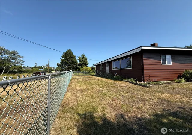 Photo 4 of Single family home for sale at 201 W Seattle Ave, Westport, WA 98595 | MLS# NWM2556182 | Listing updated on 2026-09-25