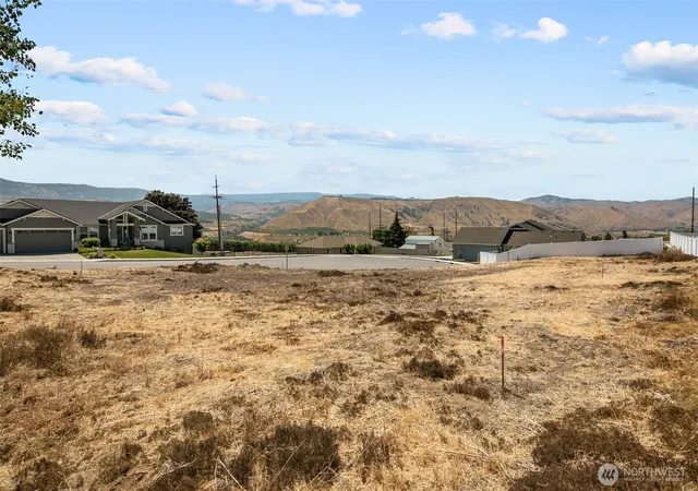 Photo 1 of Land for sale at 2571 Paisley St Se, East Wenatchee, WA 98802 | MLS# NWM2556212 | Listing updated on 2026-09-22