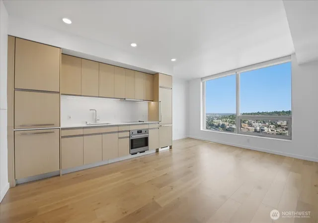 Photo 2 of Condo for sale at 1808 Minor Ave #3309, Seattle, WA 98101 | MLS# NWM2556264 | Listing updated on 2026-09-22