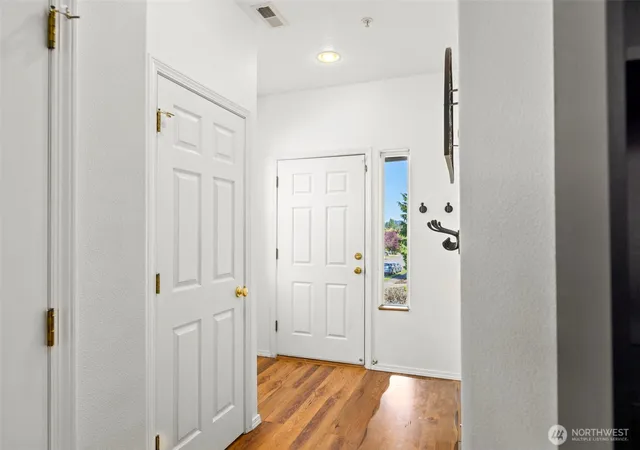 Photo 4 of Single family home for sale at 3418 NW 30th Circle, Camas, WA 98607 | MLS# NWM2556275 | Listing updated on 2026-10-02