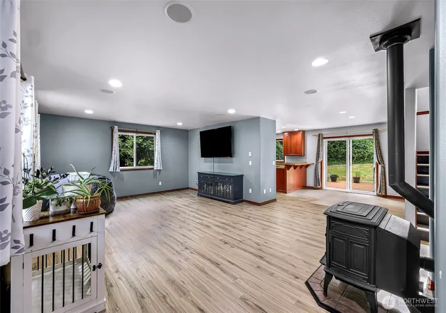 Photo 2 of Sale Pending at 24723 Jim Crk Rd, Arlington, WA 98223 | MLS# NWM2556278 | Listing updated on 2026-09-25