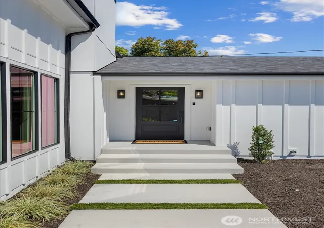 Photo 2 of Single family home for sale at 7743 Seward Park Ave S, Seattle, WA 98118 | MLS# NWM2556295 | Listing updated on 2026-09-22