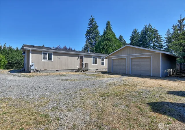 Photo 2 of Manufactured home for sale at 3104 138th Street Se, Mill Creek, WA 98012 | MLS# NWM2556311 | Listing updated on 2026-10-01