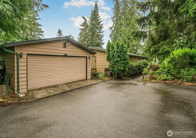 Photo 1 of Manufactured home for sale at 1889 Lake Dr, Camano Island, WA 98282 | MLS# NWM2556367 | Listing updated on 2026-09-22