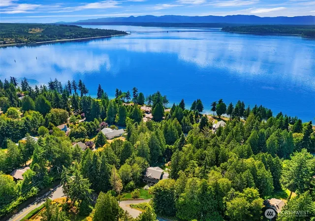 Photo 3 of Single family home for sale at 34059 Brg View Dr Ne, Kingston, WA 98346 | MLS# NWM2556379 | Listing updated on 2026-09-22