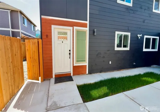 Photo 2 of Multi family home for sale at 9040 17th Avenue Sw, Seattle, WA 98106 | MLS# NWM2556383 | Listing updated on 2026-09-29