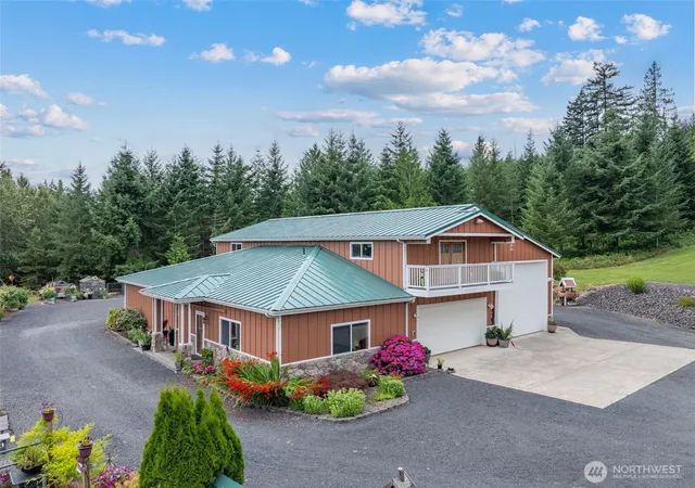 Photo 3 of Single family home for sale at 222 Volcano Ln, Chehalis, WA 98532 | MLS# NWM2556389 | Listing updated on 2026-09-19