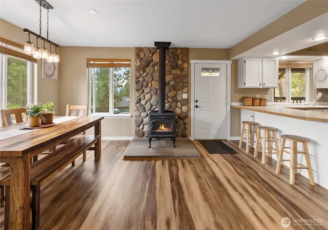 Photo 2 of Single family home for sale at 1150 White Rd, Cle Elum, WA 98922 | MLS# NWM2556409 | Listing updated on 2026-10-01