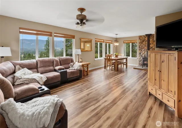 Photo 3 of Single family home for sale at 1150 White Rd, Cle Elum, WA 98922 | MLS# NWM2556409 | Listing updated on 2026-10-01