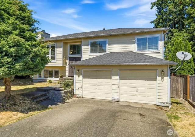 Photo 1 of Single family home for sale at 12516 Se 225th Court, Kent, WA 98031 | MLS# NWM2556435 | Listing updated on 2026-09-22