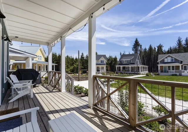 Photo 3 of Single family home for sale at 44 Horseshoe Ln, Pacific Beach, WA 98571 | MLS# NWM2556500 | Listing updated on 2026-09-22