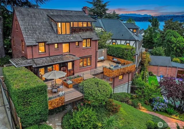 Photo 1 of Single family home for sale at 5201 Ne 43rd Street, Seattle, WA 98105 | MLS# NWM2556514 | Listing updated on 2026-09-25
