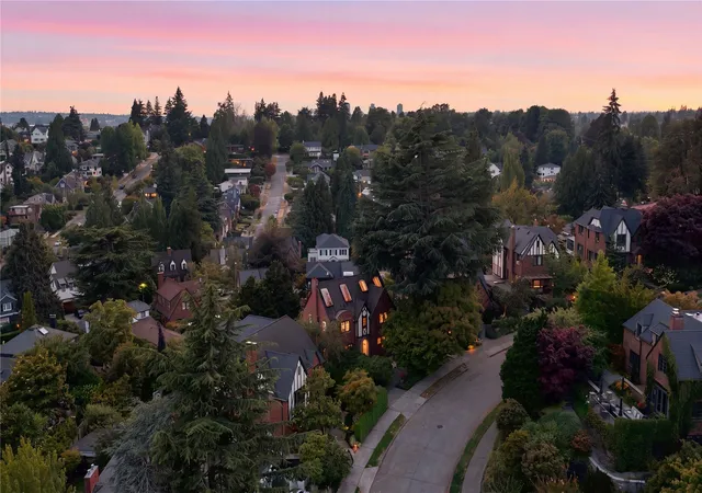 Photo 1 of Single family home for sale at 5201 Ne 43rd Street, Seattle, WA 98105 | MLS# NWM2556514 | Listing updated on 2026-10-20