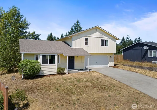 Photo 2 of Sale Pending at 11406 203rd Avenue E, Bonney Lake, WA 98391 | MLS# NWM2556525 | Listing updated on 2026-09-25